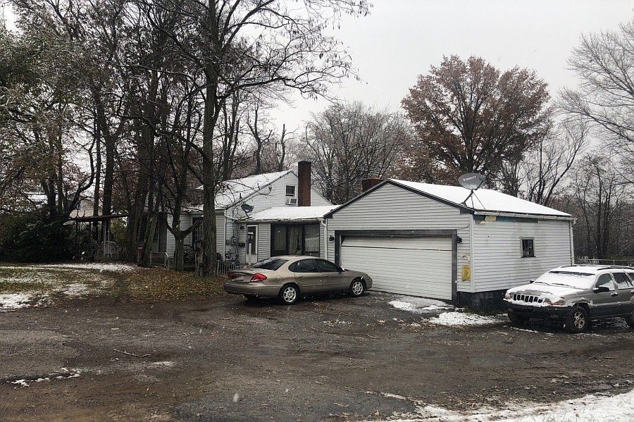 2nd image of 12083 Market St