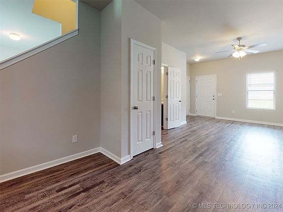 4th image of 901 Raven Dr