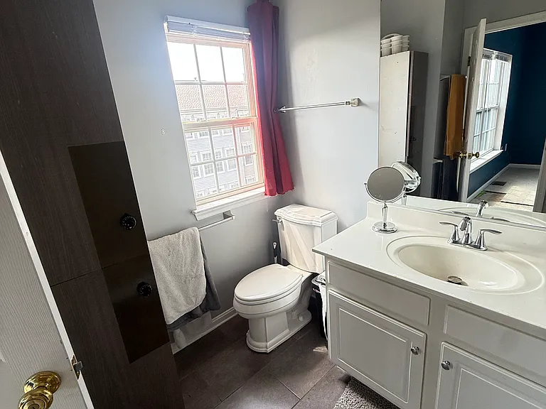 21776 Kelsey Sq — Photo 17