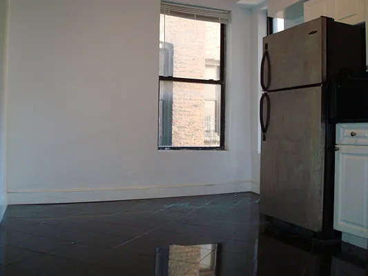 Rented by City Connections Realty | media 10