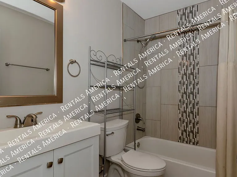 1420 N Winstel Blvd — Photo 14