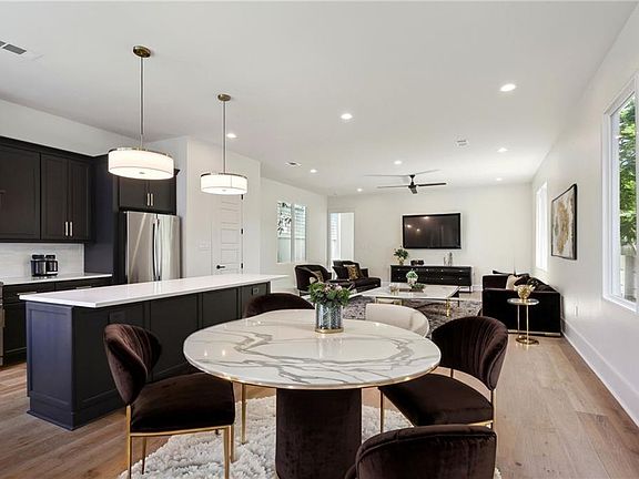 4th image of 933 Terpsichore St