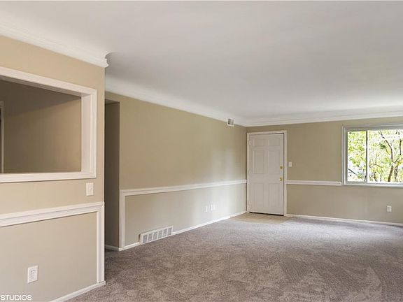 4th image of 570 Birch Dr