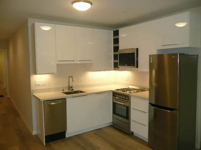 1555 Greenwich St #111QR — Photo 1