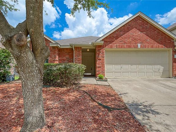 4th image of 601 Twin Knoll Dr