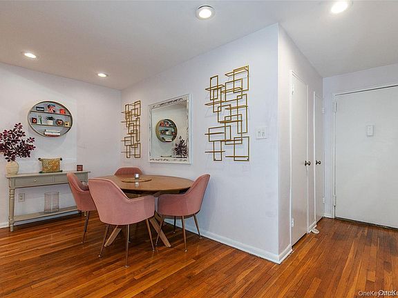 4th image of 45 HILLPARK Avenue #2L