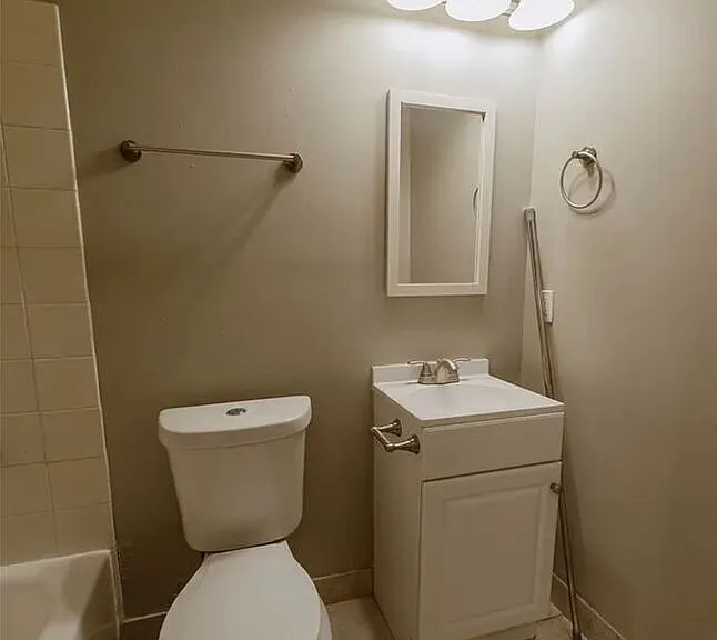 6107 Gladstone Dr — Photo 24