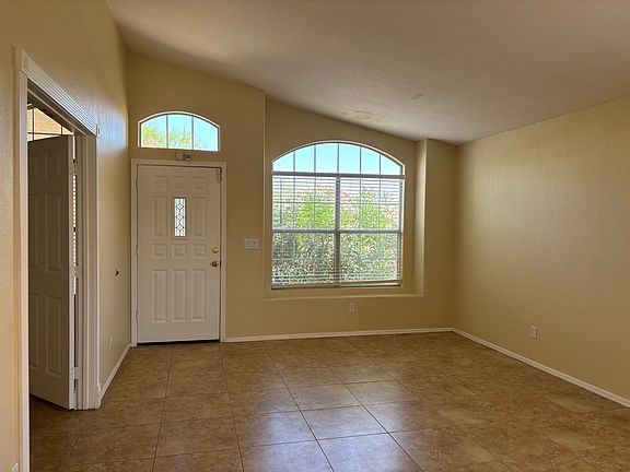 2nd image of 1289 W Maria Ln