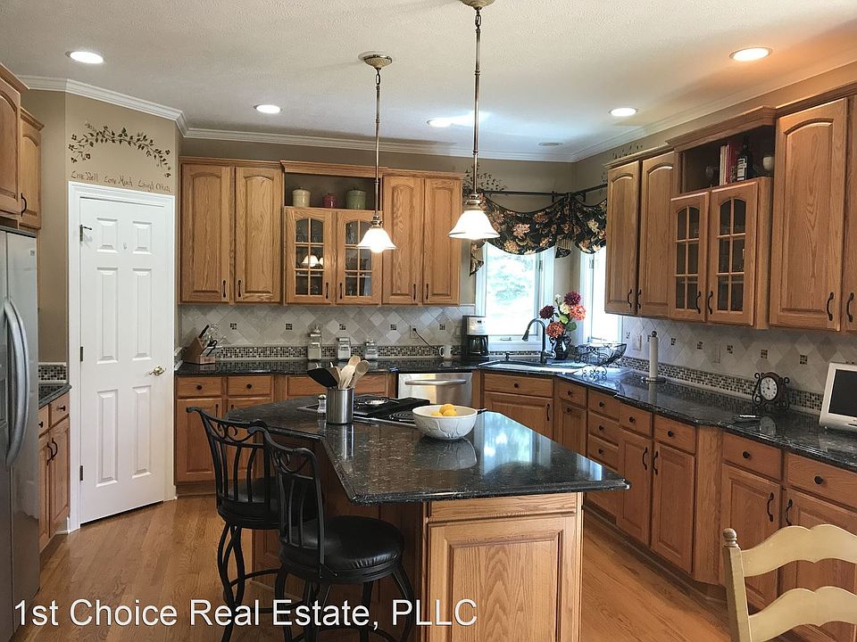 1st image of 1945 Birch Bluff Dr