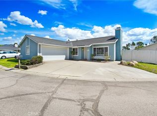 28633 Berwick Ln, Highland, CA 92346