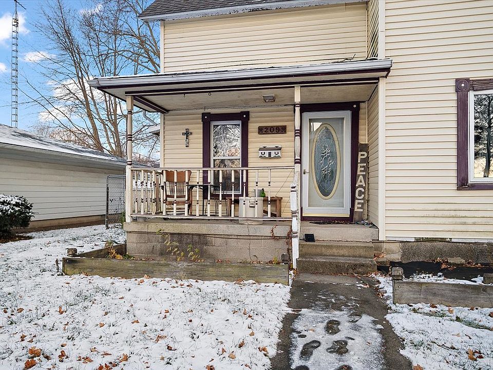 209 S 2nd St, Fairbury, IL 61739 Zillow