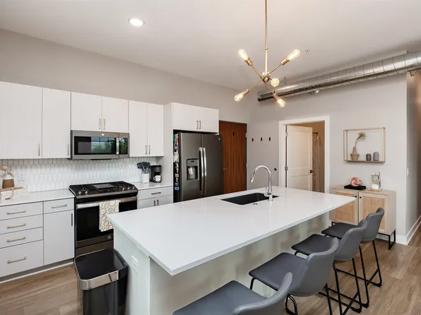 400 SW 7th St #301, Des Moines, IA 50309