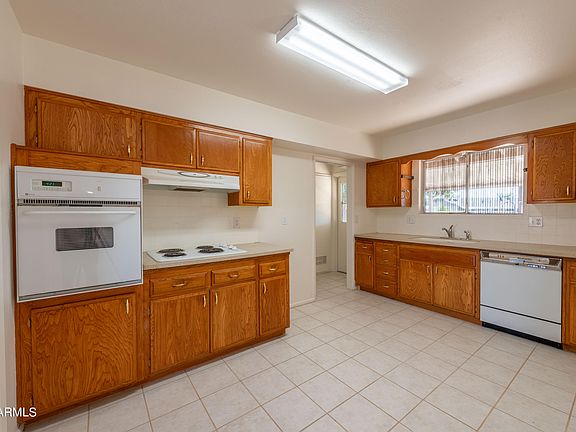 4th image of 10219 W INWOOD Court