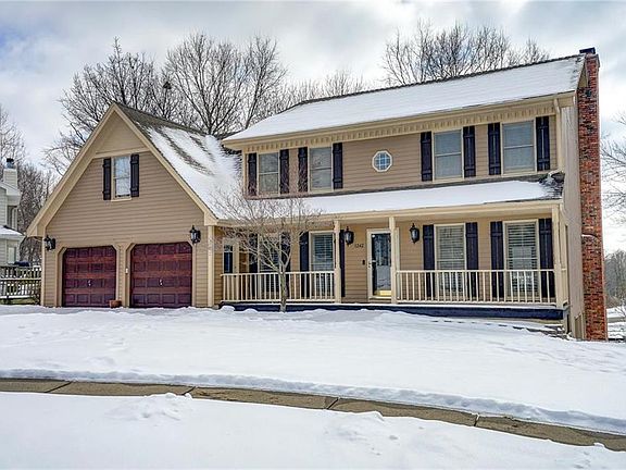 2nd image of 1242 Wildbriar Cir