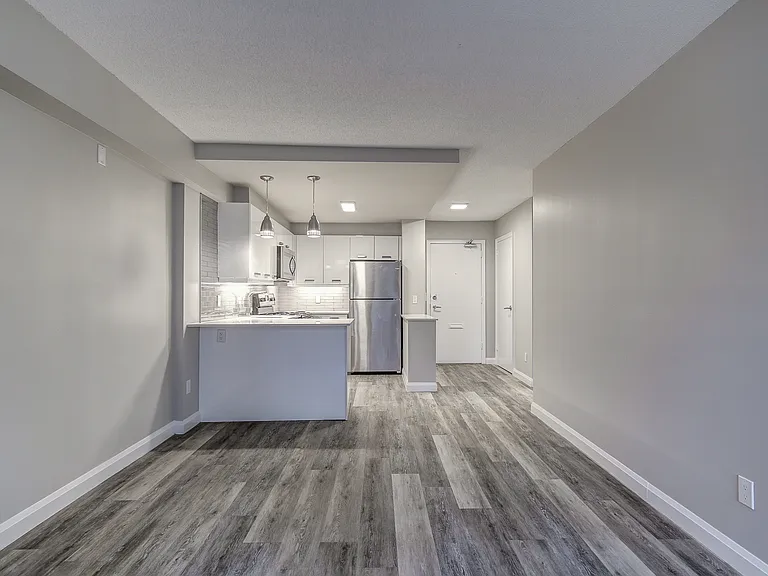 88 Erskine Ave — Photo 39