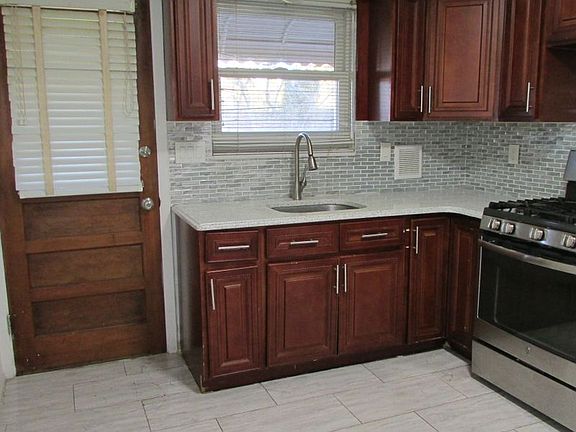 2nd image of 1330 Herald Ave #1