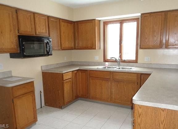 2nd image of 16806 Willow Wood Dr