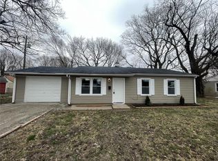 2 Westwood Dr, Cahokia, IL