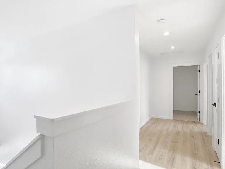 336 W Ashbrook Dr — Photo 29