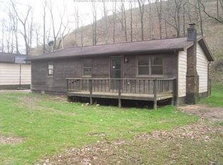 941 Long Hollow Rd, Letart, WV 25253