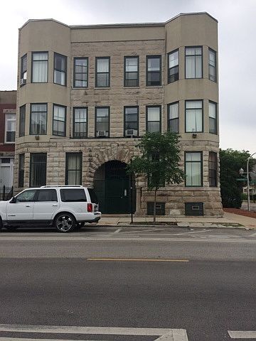 1st image of 3025 W Jackson Blvd APT 3
