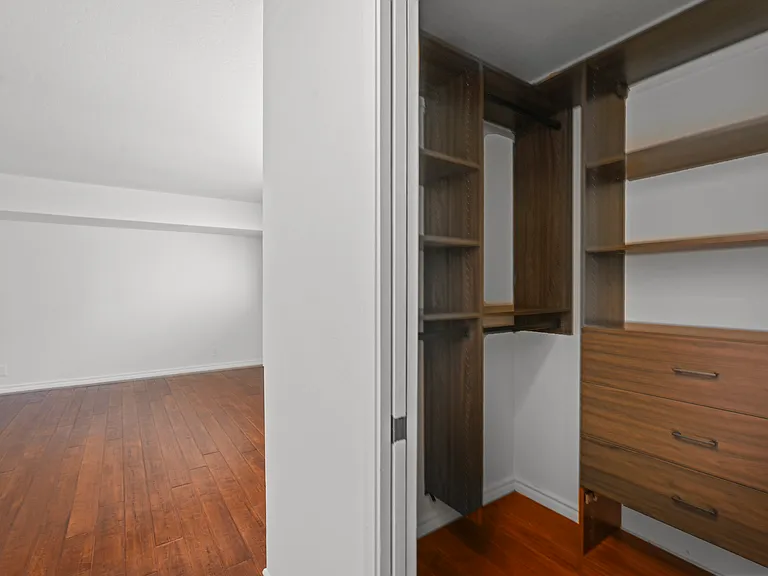 472 N Winchester Blvd — Photo 8