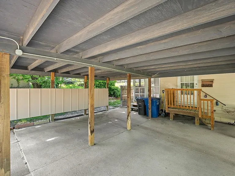 2515 Welbeck Rd — Photo 3