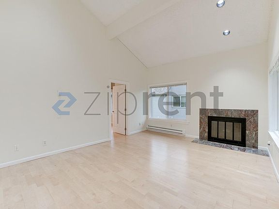 5th image of 14707 NE 44th Pl APT Q3