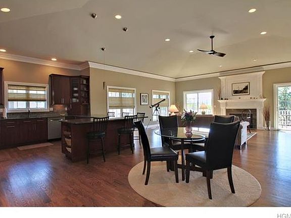 5th image of 14 W Ryan Mansion Dr