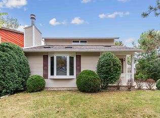 421 Norris Ct, Waterloo, IA 50701