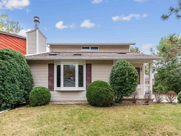 421 Norris Ct, Waterloo, IA 50701