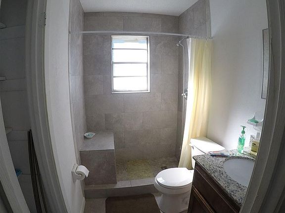 5th image of 1135 W Blount St