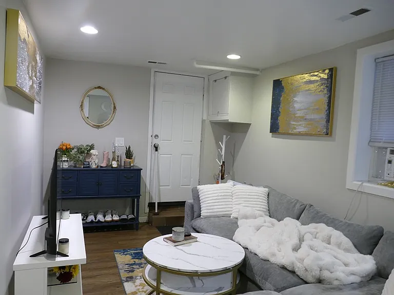 1729 N Fairfield Ave #1 — Photo 3