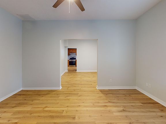 3rd image of 446 Kane St