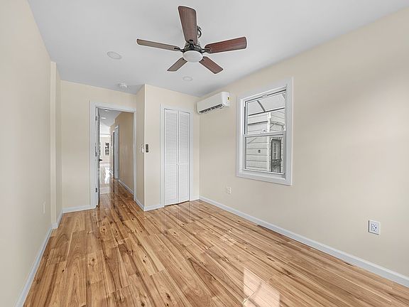 5th image of 627 E 42nd St