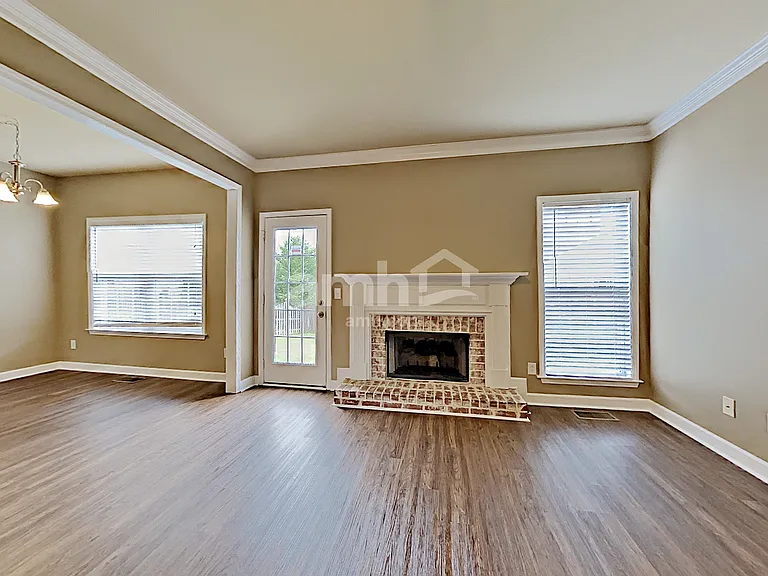 1017 Aenon Cir — Photo 10