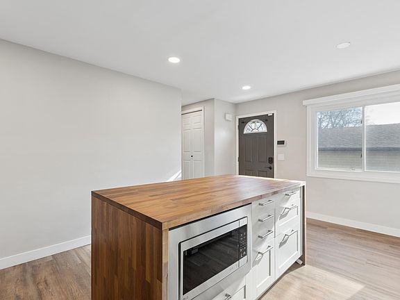 5th image of 5910 W 26th St