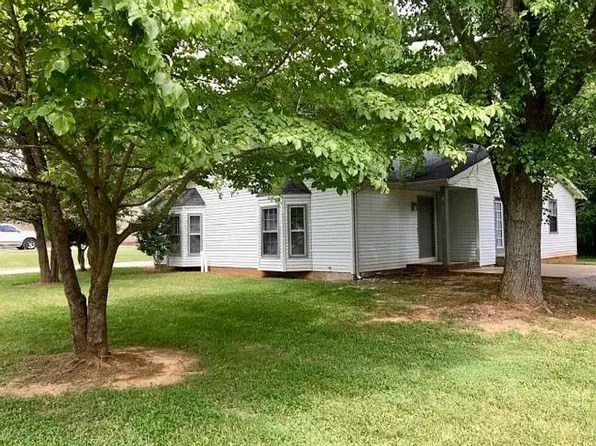 1487 Nichols Drive, 1487 Nichols Dr APT B, Clarksville, TN 37042
