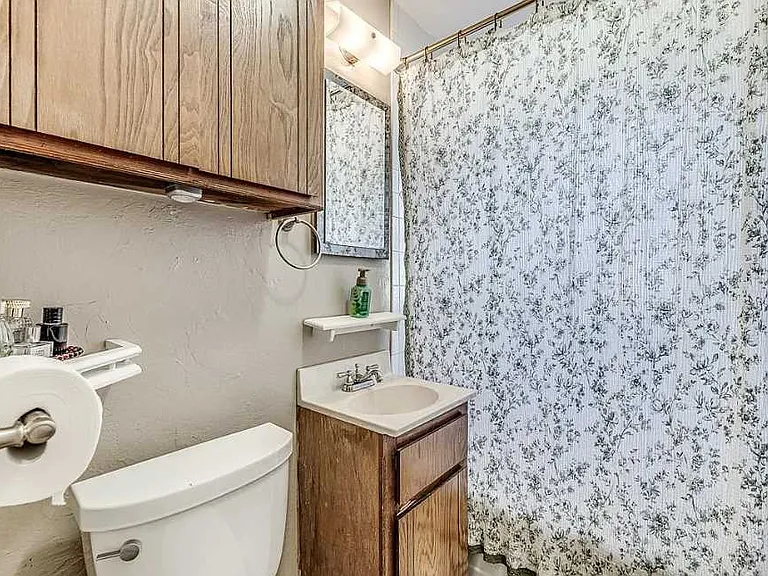 4361 S Saint Louis Ave — Photo 4