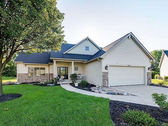 4th image of 9529 Yellow Feather Ct