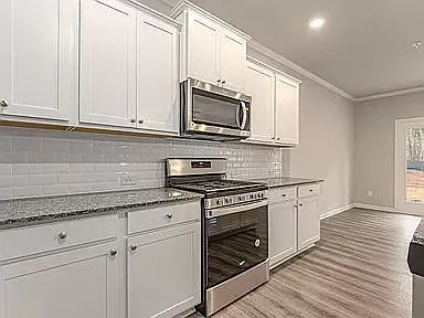 726 Woodstock Grove Dr — Photo 8