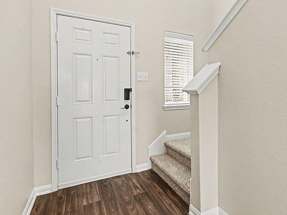 4th image of 2218 Regatta Ln