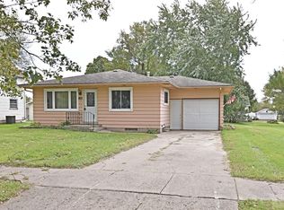 108 2nd St SE, State Center, IA 50247