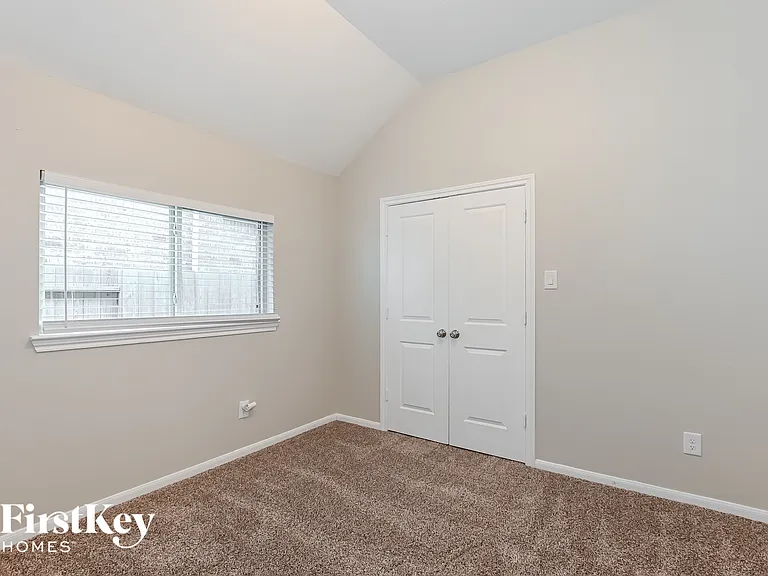 31206 Harmony Falls Ct — Photo 10