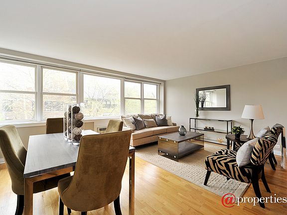 Living Room / Dining Room