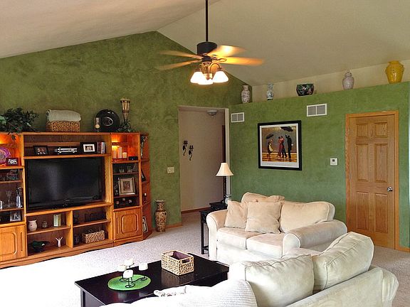 3rd image of 3732 Chesapeake Ave