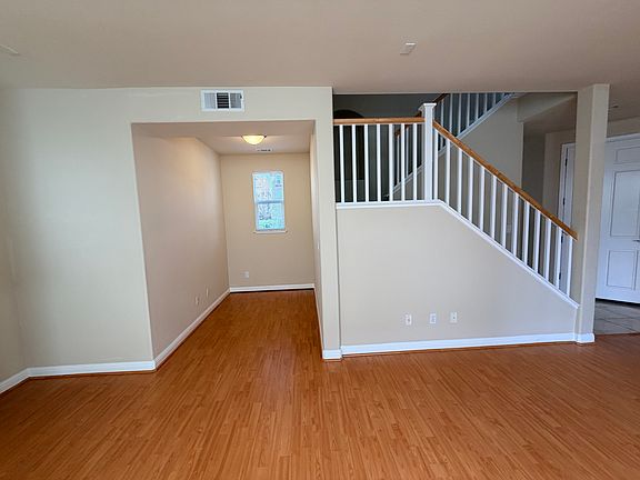 4th image of 5025 Gelia Way