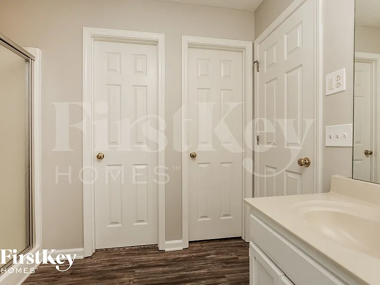 6005 Monroe Xing — Photo 14