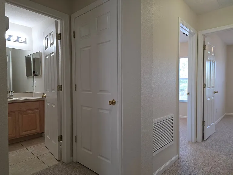 16661 Cedar Crest Dr — Photo 32