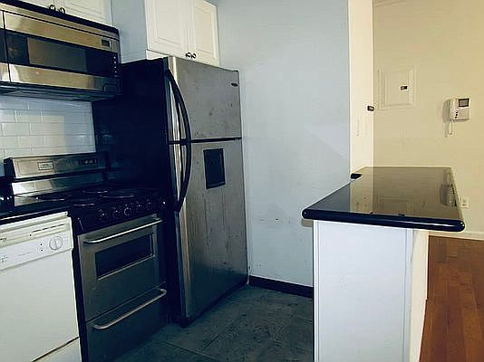 3rd image of 220 W 111th St APT 5A